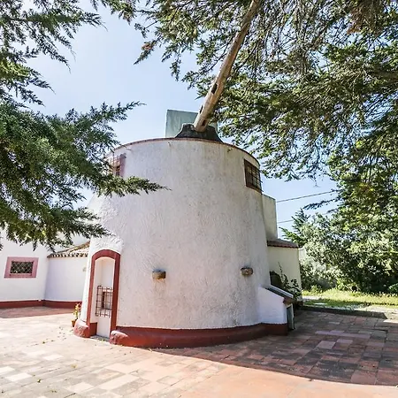 Azoia Wind Mill Holiday home *